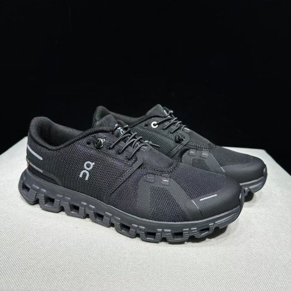 ON Cloud 6 Shoes Black NEW - All-Day Wear - Picture 1 of 7